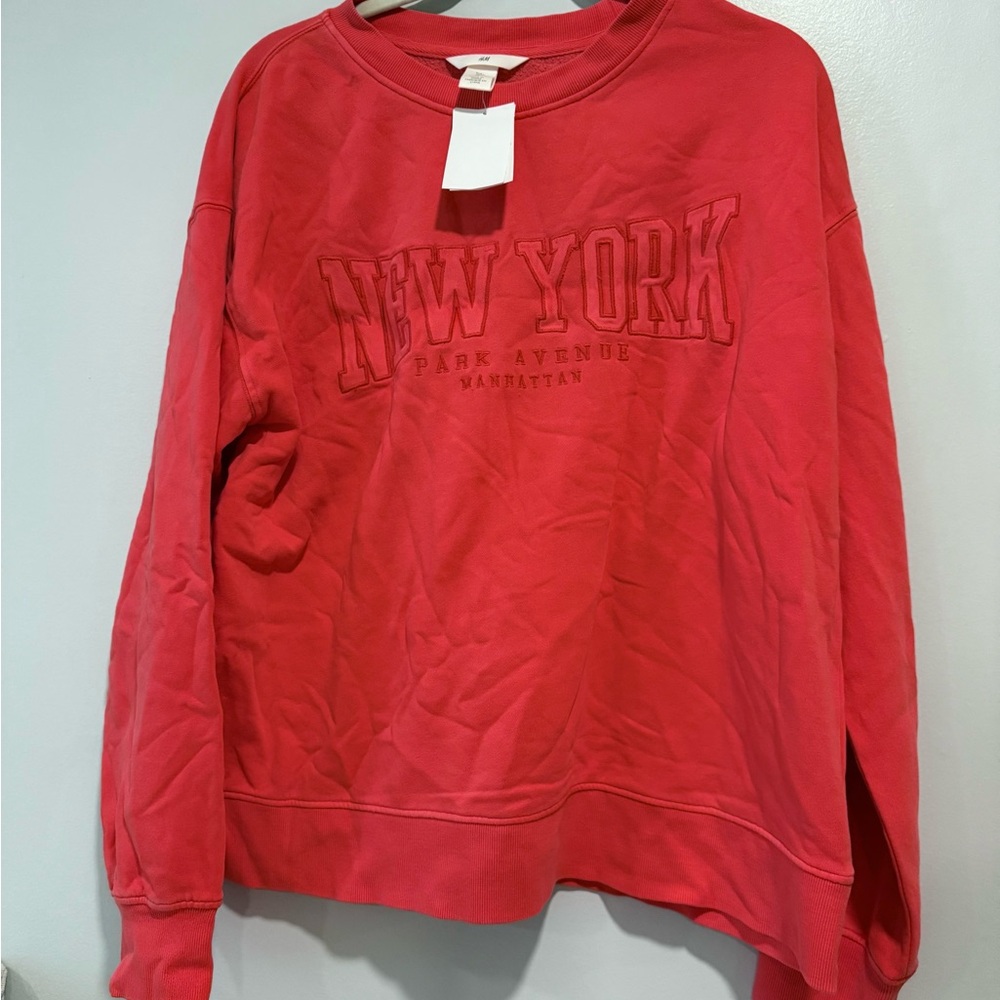 New H&M red new york crewneck sweatshirt